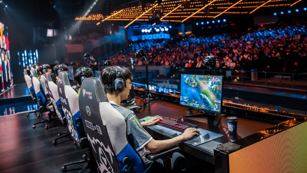 Riot Games Unveils Multi-City North American Tour for 2022 League