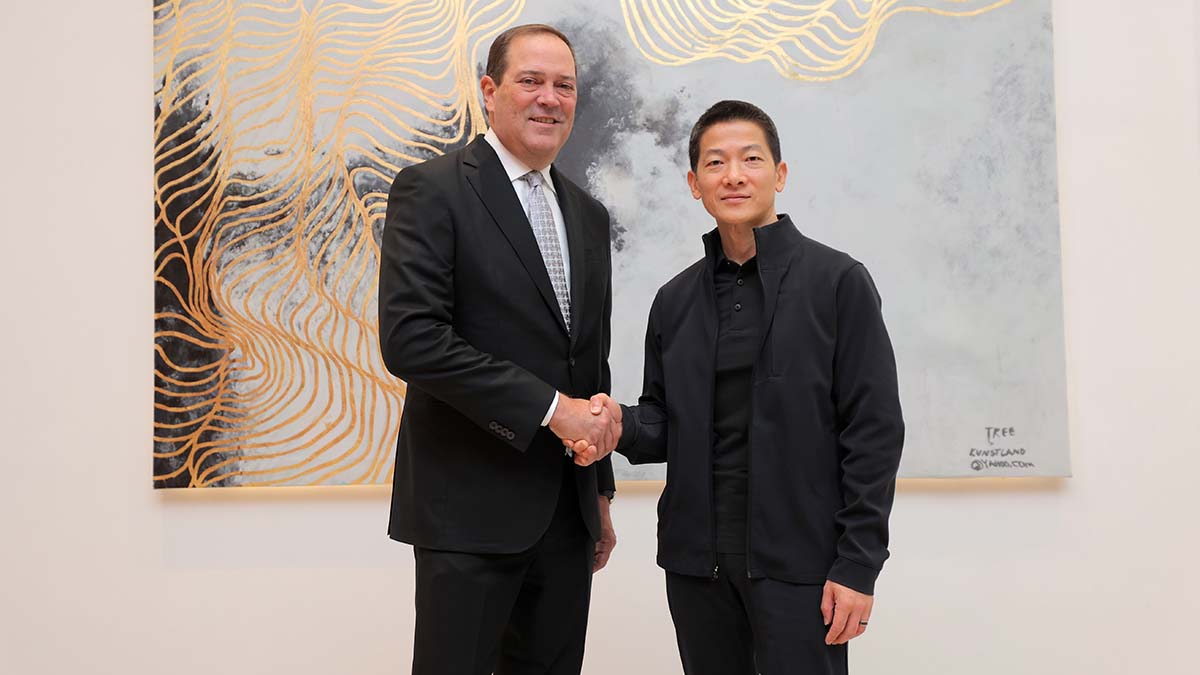 Chuck Robbins, Chair & CEO of Cisco and Peng Xiao, Group CEO of G42 in Abu Dhabi today
