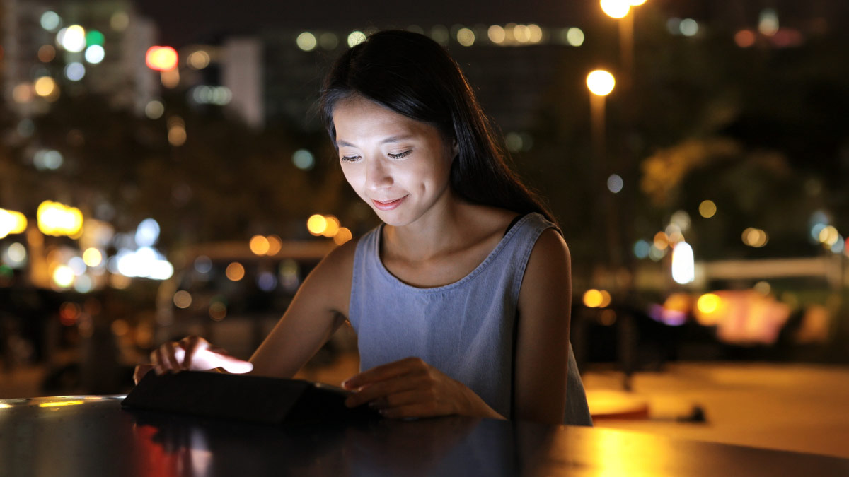 OECD-Cisco research finds stark geographical and generational divides in AI uptake and digital well-being 