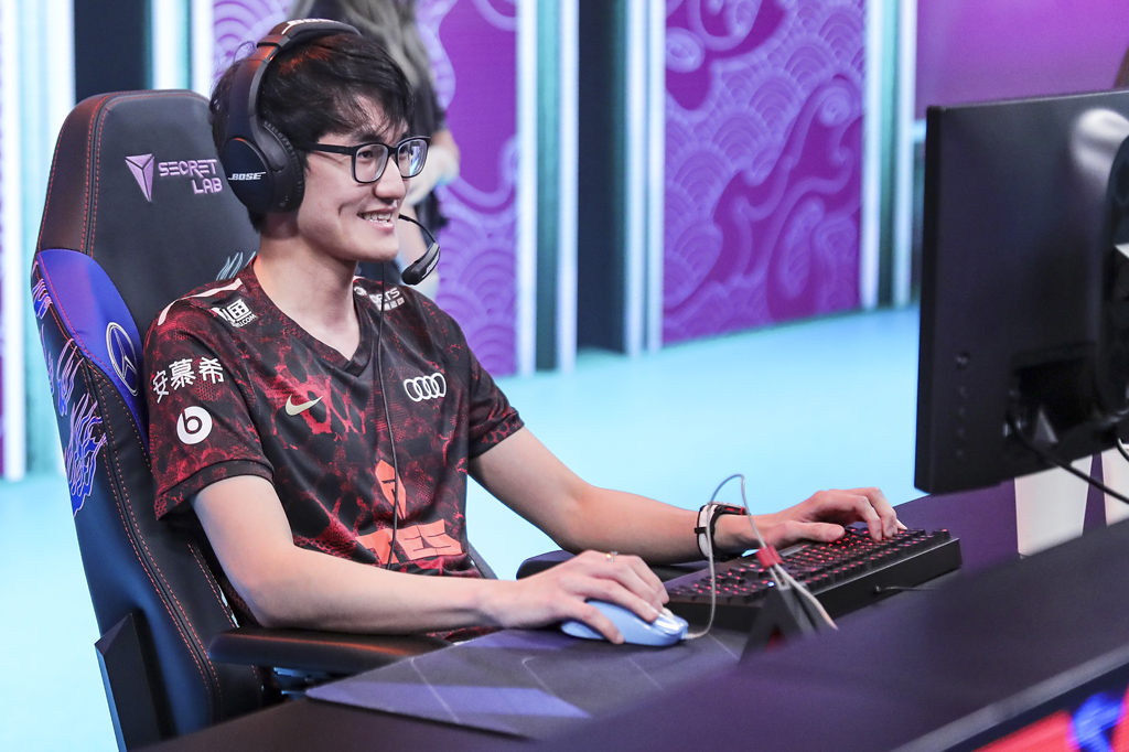 Life at the top: What it’s like to be a professional esports player